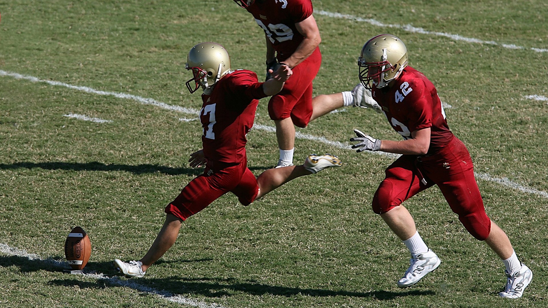 中国足球青训教练培训体系探索形成，专业度不断提升，做足球青训教练的行业怎么样